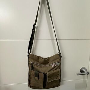 Vintage 90s olive green cargo bag by fossil